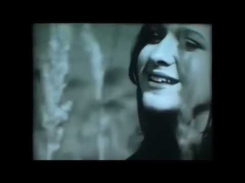 Kispál és a Borz - De Szeretnék (feat. Németh Juci) (HD)