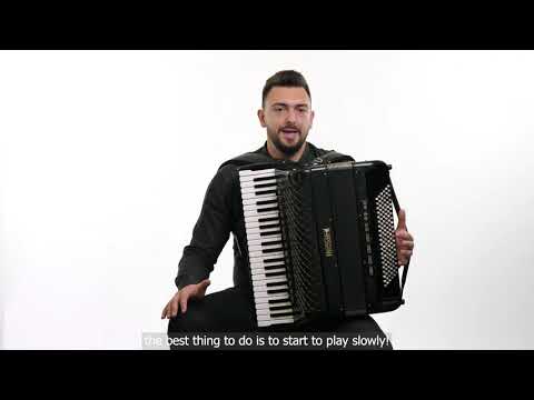 How to play Accordion:  C Major scale right hand