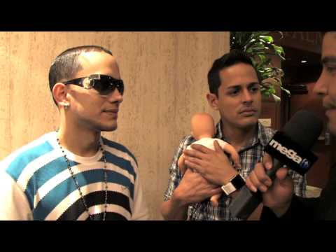 Entrevista a  Khriz y Angel  with Smoochy For Mega