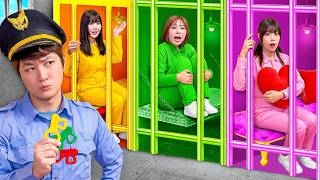 【対決】ここから出して〜！カラフル牢屋に閉じ込められちゃった＞＜カラフル団vs警察！バレずにカギを見つけられる？みんなで力を合わせてカラフルな牢屋を脱出だ！