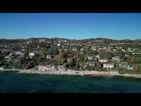 Piscina, relax e zero stress: il tuo rifugio esclusivo pronto a Padenghe sul Garda (BS).