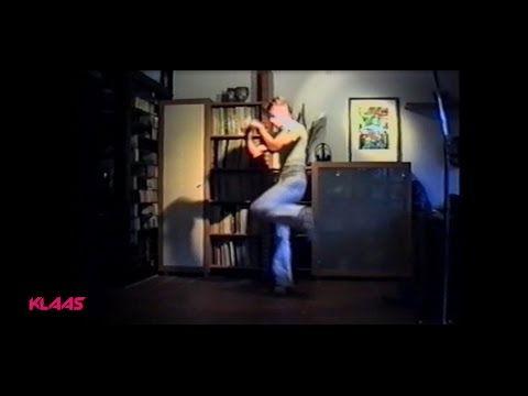 Klaas shuffling in the year 2000 (Song: Klaas - Riot)
