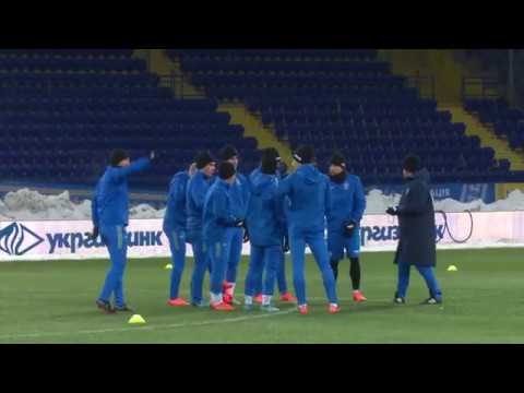 Морозне тренування в Харкові: футболісти та футболістки разом!