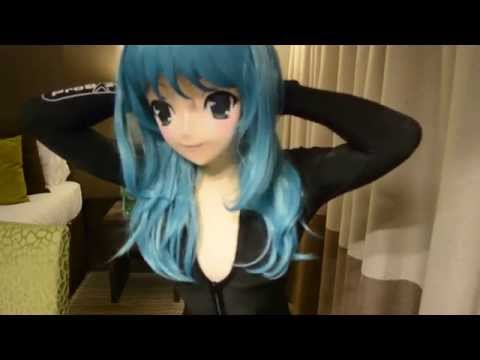 Runner Kinu trying to be sexy