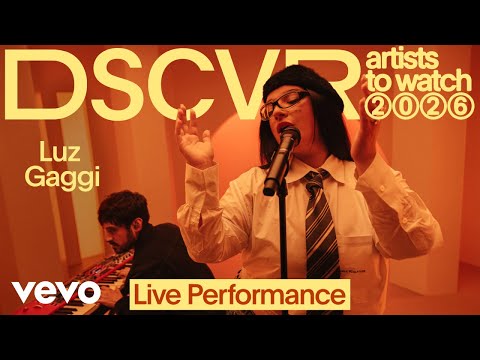 Luz Gaggi - Avión a Madrid | Vevo DSCVR Artists to Watch 2026 (Official Video)