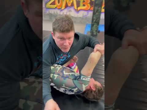 The Waki Gatame from the Americana 💀