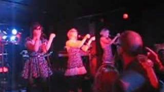 The Pipettes "Tell Me What You Want" live