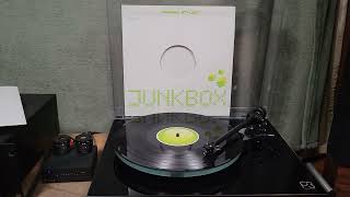 Download lagu [jbox 008A] Jamie Ritmen ft. Sonic Vox - Touch The Sun (Darren Styles Remix) [2009] mp3