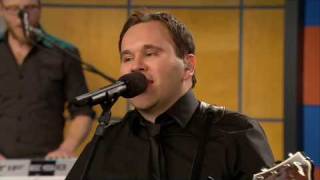 Matt Redman Sings &quot;You Never Let Go&quot;