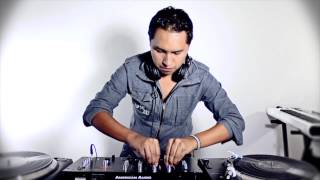 DJ ESTEBAN PEREZ - LIVE SET MÚSICA ELECTRÓNICA - QUITO - ECUADOR - SHOW VINYL TRAKTOR