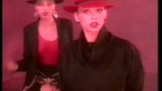 Mel & Kim - Showing Out (Get Fresh At the Weekend)