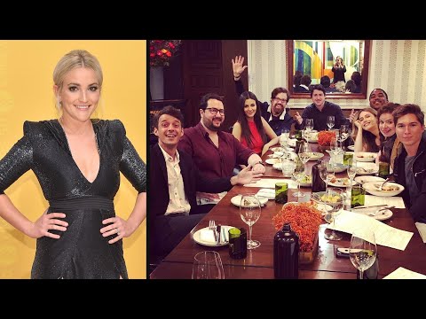 download lagu mp3 mp4 Is Zoey 101 Coming Back, download lagu Is Zoey 101 Coming Back gratis, unduh video klip Is Zoey 101 Coming Back