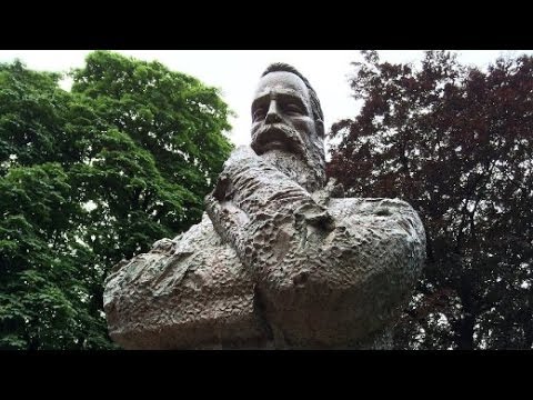Wahrzeichen für Wuppertal: Friedrich Engels made in China | DER SPIEGEL