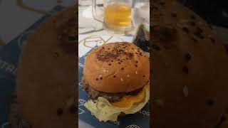 🍔 Dinner im Catalogue MNL – Manila 🇵🇭✨