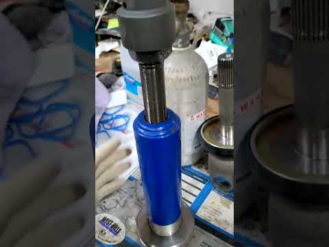 Pro Tip: Ford vacuum hub seal install tool option.
