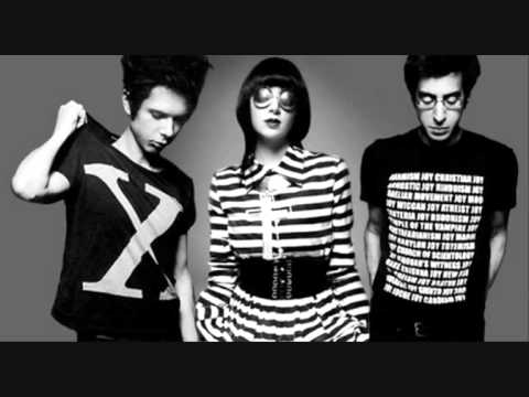 Yeah Yeah Yeahs Heads Will Roll mostafrica remix