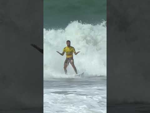 Filipe Toledo checked all the boxes on this one ✅