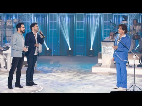 Roberto Carlos - Vivendo Por Viver / É O Amor (Ao Vivo) ft. Zezé Di Camargo & Luciano