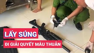 Bắt hai người đàn ông mang 2 khẩu súng đi giải quyết mâu thuẫn