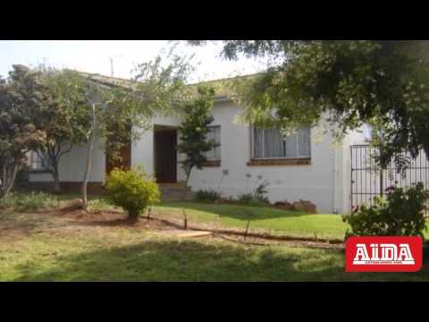 4 Bedroom House For Rent in Van Riebeeck Park, Worcester, South Africa for ZAR 6,950 per month