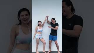 Download lagu Maria Vania dan Bang Billy #shorts mp3