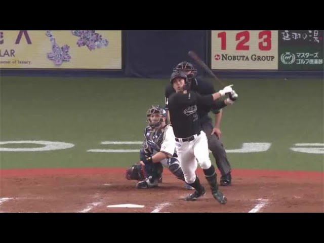 【8回表】マリーンズ・岡 右中間スタンドへ第1号ソロホームラン!! 2021/4/17 B-M