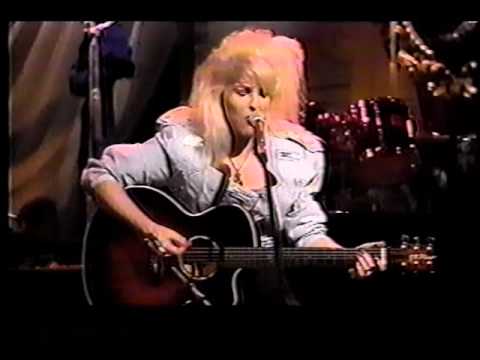 Vixen - Edge Of A Broken Heart Unplugged [Very Rare]