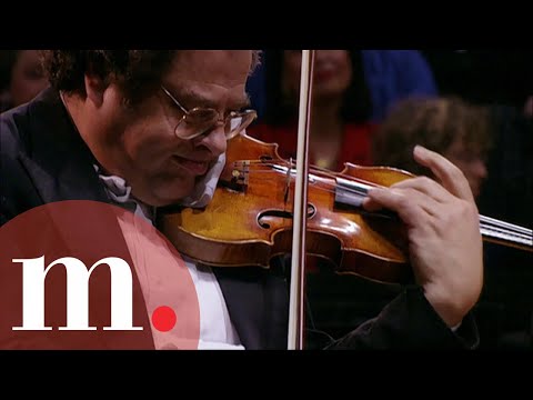 The art of violin in two minutes: legendary musicians pay tribute to the king of the strings