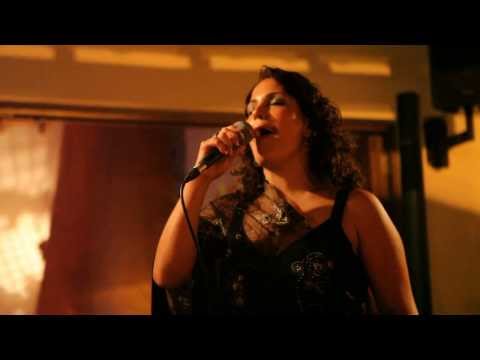 Fado, Ana Marques, "Segue o teu rumo"