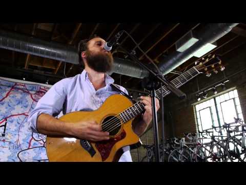 Videoclip de Woman King (Live) — Iron & Wine