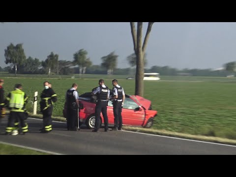 PKW gegen Baum - Fahrer verletzt in Euskirchen-Weidesheim am 20.05.20