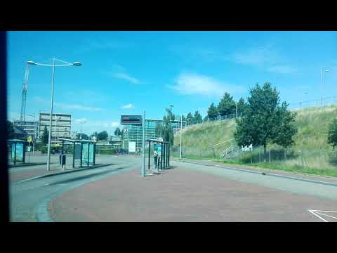 Lijn 84 van depo naar station Barendrecht