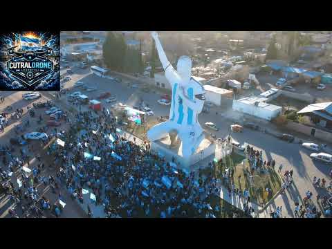 Messi Gigante en Cutral Co La Estatua Más Grande del Mundo desde el Drone Argentina