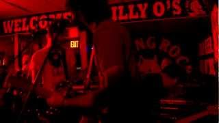 No Motiv - Celebrate - At Billy O&#39;s Bar