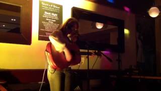 Kat Healy singing 'Frozen Smile' opening for Nick Harper 18