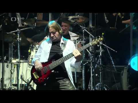 Olympic - Vůně Benzínu (50 let Olympicu - Modrá Pyramida Tour, Praha O2 arena 1.12.2012)