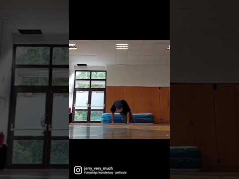 Random breakdance footwork 5