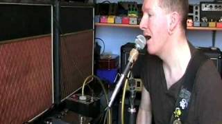 Video thumbnail for Electro Harmonix Golden Throat Voice Box by blondegraemey