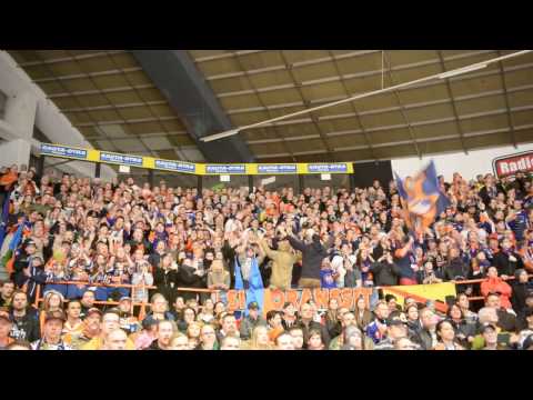 Sinioranssit - Me ollaan Mansesta