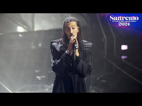 Sanremo 2024 - Ghali con Ratchopper canta "Italiano vero"