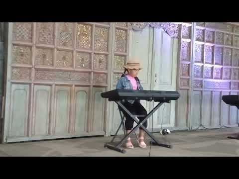 Sadwina Pradnya Darma welia -     Lightly Row #rumah_musik_creative 