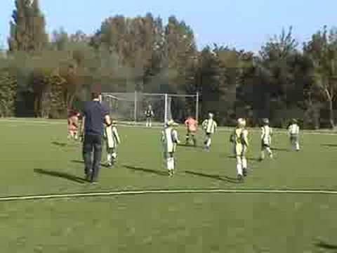 Voetbalwedstrijd Voorschoten F14 - DSO F11 dd 27-09-2008