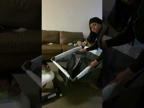 Trying to get your Pack’N’Play side rails to lock?