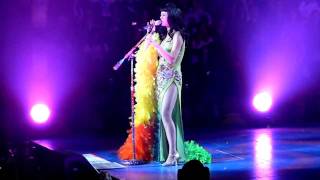 Katy Perry Collapses, Nashville, I Kissed A Girl (in HD)