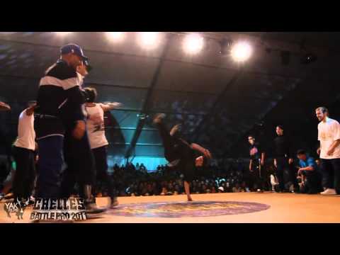 Legiteam Obstruxion vs Top 9   Chelles Battle Pro 2011 Crew Quarter Final   YAK FILMS