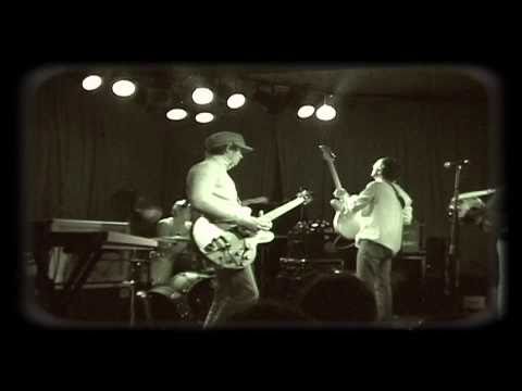 LOW FLYING OWLS TOUR 2004 (ONE)