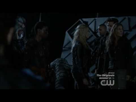 The 100 S2 Ep11 -  Clarke and Abby fight for power