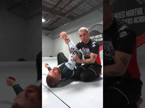 How an armbar works for BJJ
