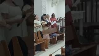 Olha que lindo essas irmãs cantando!!