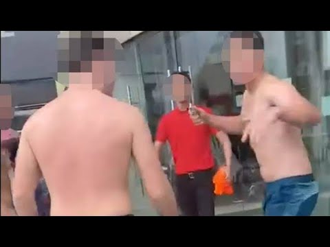 Scoppia una rissa a torso nudo in un centro commerciale irlandese! Caos al centro commerciale Whi...